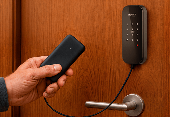 Proteção contínua com fechamento automático